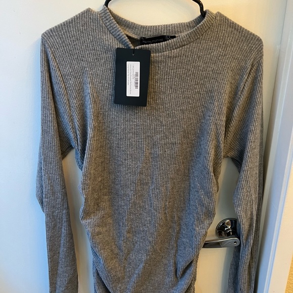 Prettylittlething Maternity grey rib ruched long sleeve top - Picture 3 of 3
